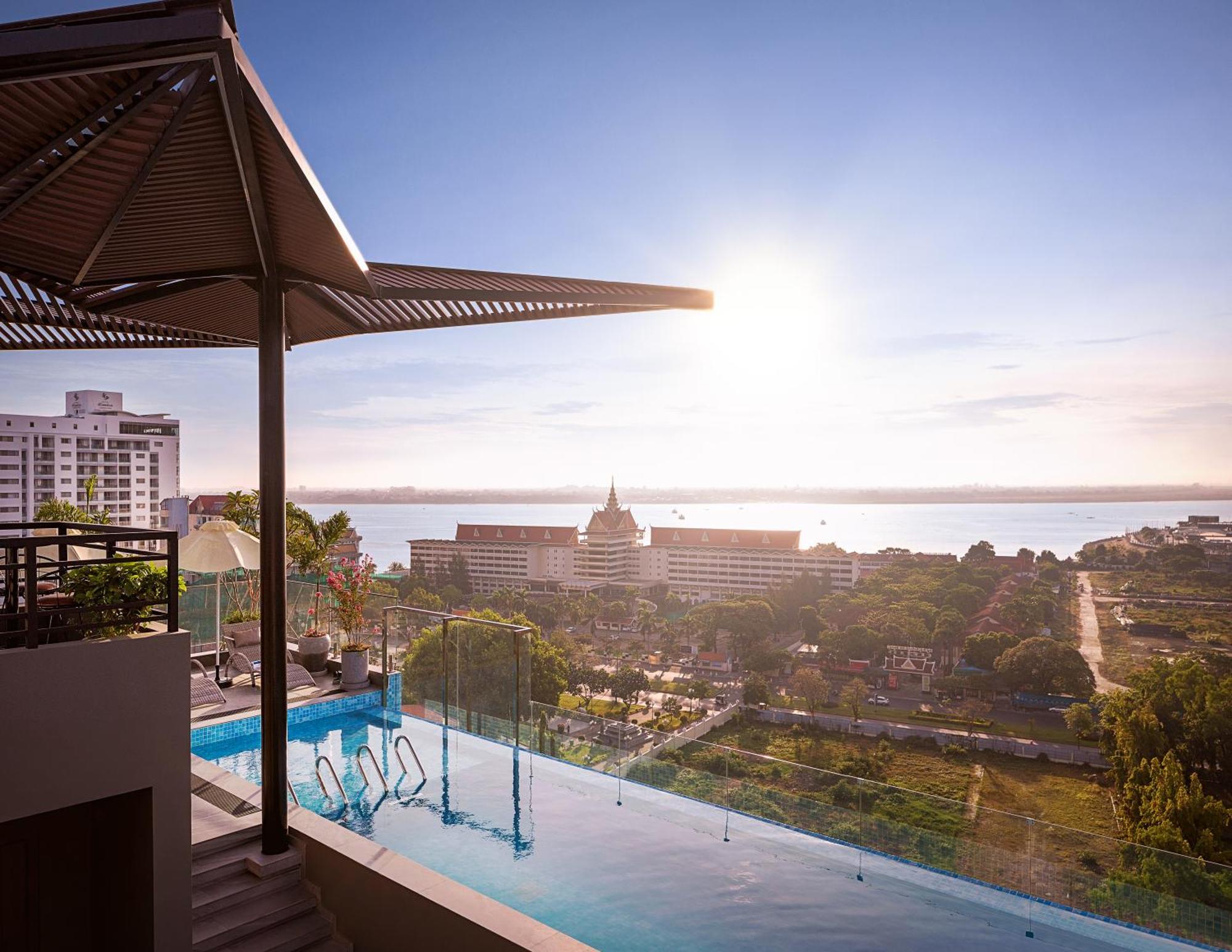 Chaiya Palace Hotel Phnom Penh Exteriör bild