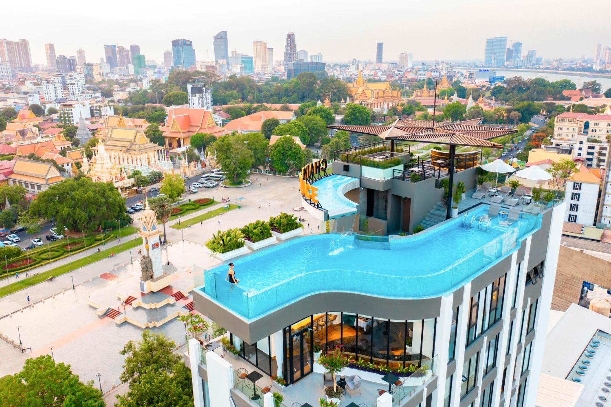 Chaiya Palace Hotel Phnom Penh Exteriör bild